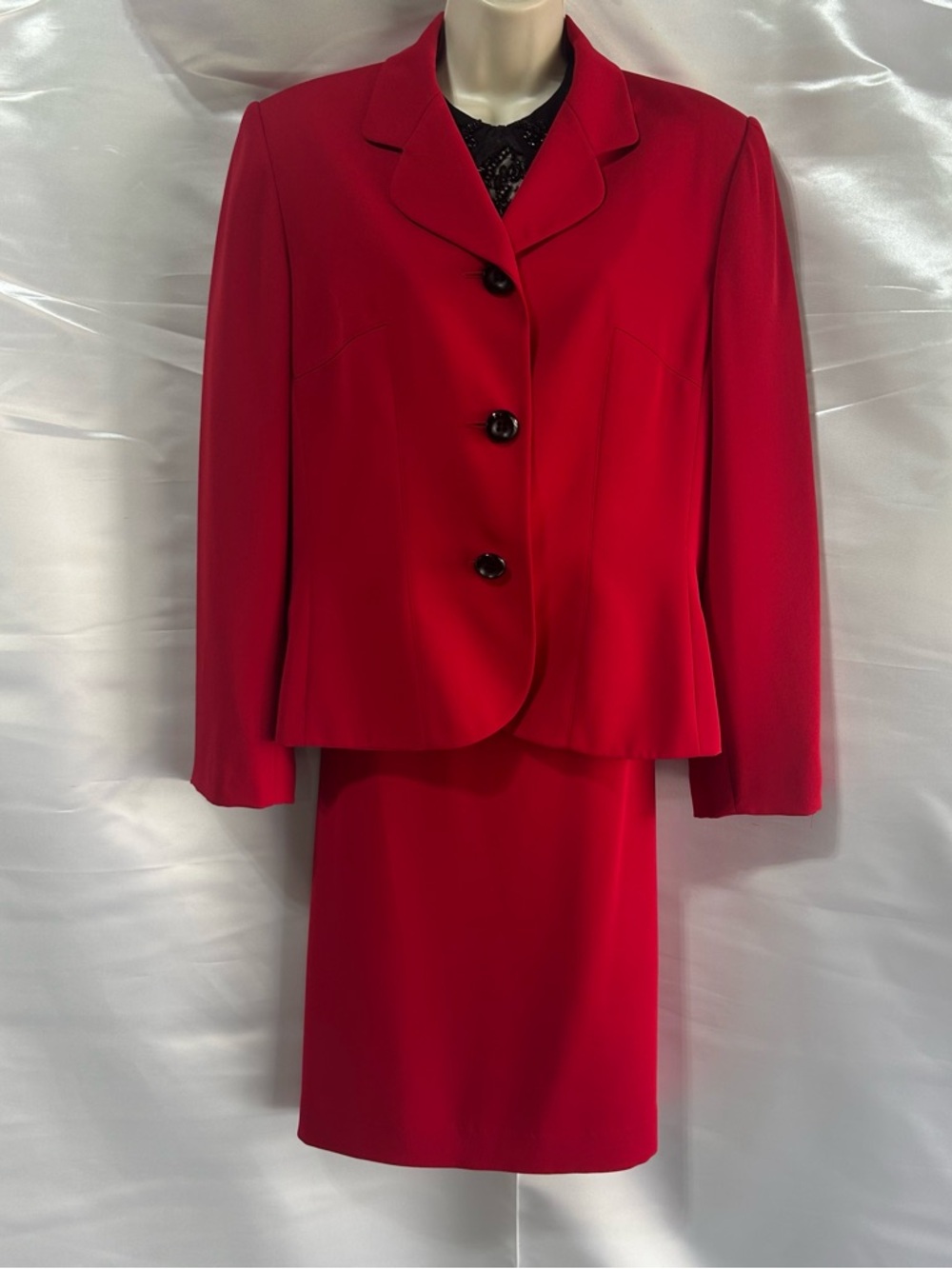 LeSuit Red Skirt Set - Classic Tailored Style Blazer | Women's Size 12